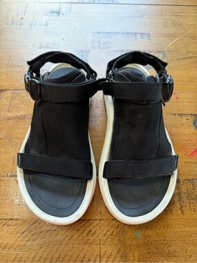 Teva Hurricane Ampsole Volt Sandals Black White Women’s 10